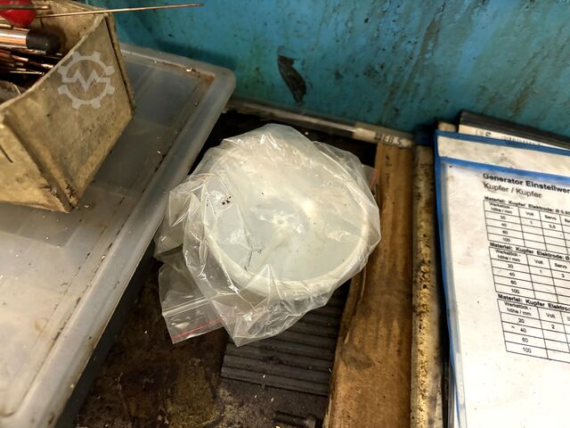 Mașină EDM pentru găurirea orificiilor MADRA BT-2