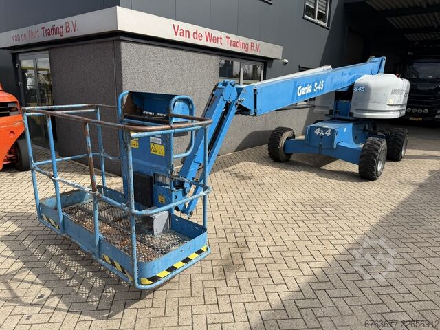 GENIE S-45 teleskopbomlift / bomlift 4x4 DEUTZ DIESEL 4545 timer 15,7 m arbejdshøjde 2016 GENIE S-45 Telescoop hoogwerker / boomlift  4x4 DEUTZ DIESEL 4545uur 15,7M Werkhoogte 2016