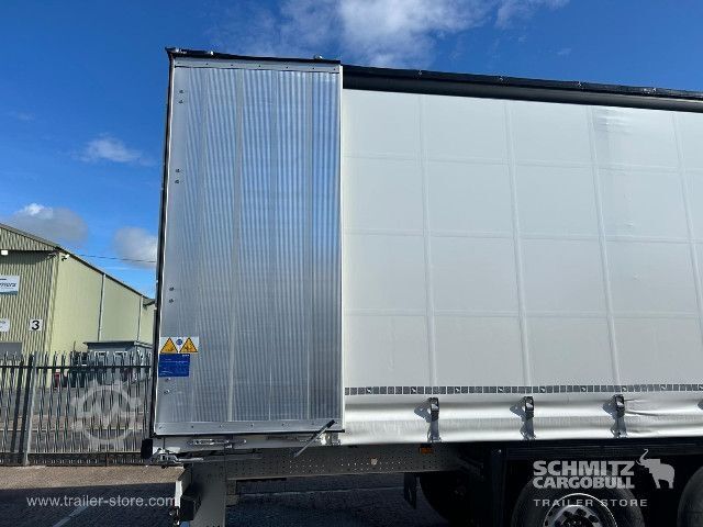 Öppen semitrailer med kapell Schmitz Cargobull Curtainsider Euroliner