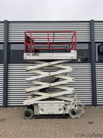 Scharnierende telescopische hoogwerker JLG 2630ES Hoogwerker Schaarhoogwerker