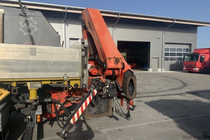 Lastbilsmonterad kran Palfinger PK23002