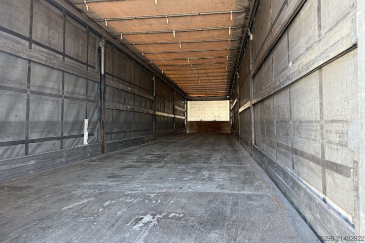 Öppen semitrailer med kapell Schmitz Cargobull S24/27 Plane / Swiss-Vehicle