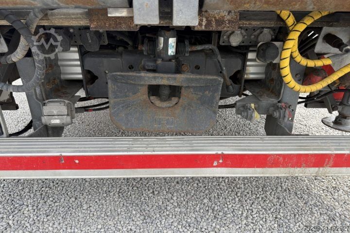 Lastbilsmonterad kran Volvo FE-320 6x2R Fassi 235 5-Fach