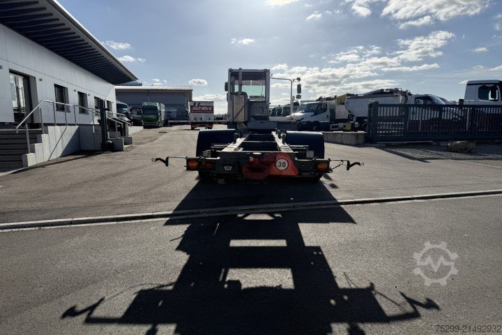 Lastbilchassi  YT222 4x2 Chassis-Kabine / Swiss-Vehicle