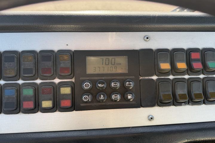 Lastbilchassi  YT222 4x2 Chassis-Kabine / Swiss-Vehicle