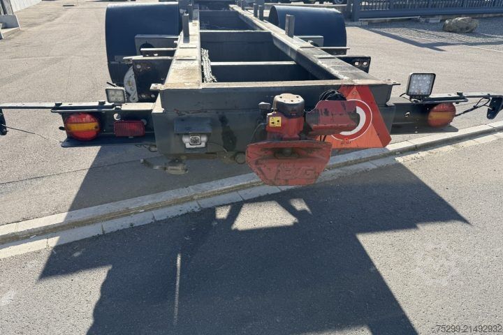 Lastbilchassi  YT222 4x2 Chassis-Kabine / Swiss-Vehicle