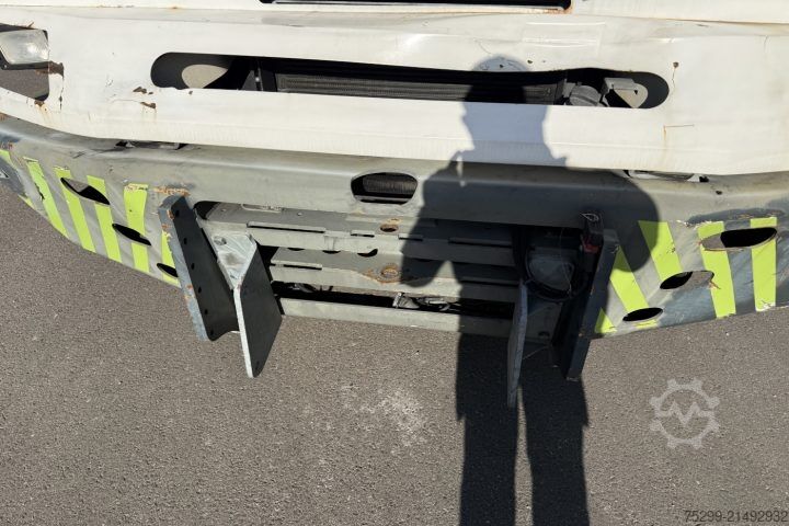 Lastbilchassi  YT222 4x2 Chassis-Kabine / Swiss-Vehicle