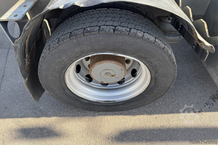 Lastbilchassi  YT222 4x2 Chassis-Kabine / Swiss-Vehicle