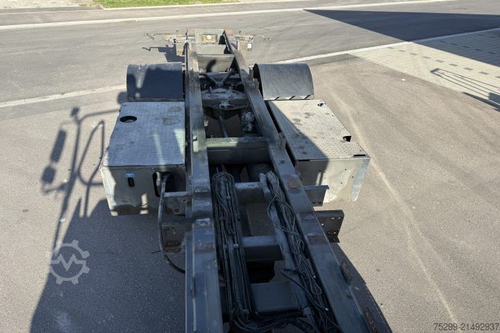 Lastbilchassi  YT222 4x2 Chassis-Kabine / Swiss-Vehicle