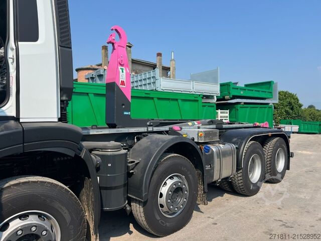 Kampós konténerszállító teherautó IVECO IVECO TRAKKER T-WAY AD540 NUOVO SCARRABILE