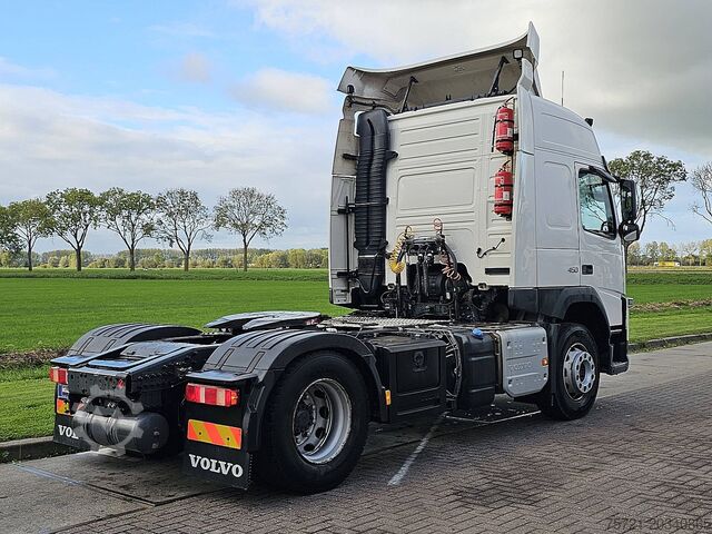Standard-SZM VOLVO FM 450 GLOBETROTTER ADR