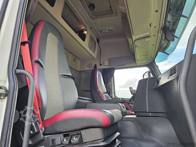 Standard-SZM VOLVO FM 450 GLOBETROTTER ADR
