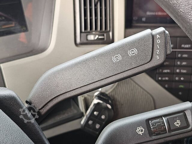 Standard-SZM VOLVO FM 450 GLOBETROTTER ADR
