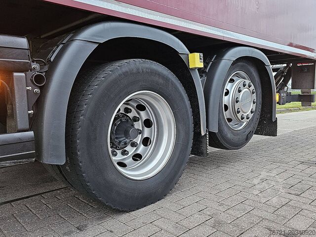 Bőrönd SCANIA G320 6x2*4
