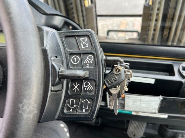 Empilhador Hyster H8.0 FT9 / nur 1.426h! / Triplex: 5,52m / ZVG