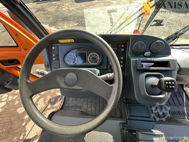 Volquete trilateral Hako M30/Multicar/Salzstreuer/3 S.Kipper/4x4