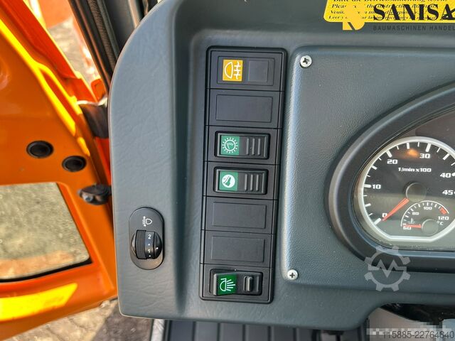 Volquete trilateral Hako M30/Multicar/Salzstreuer/3 S.Kipper/4x4