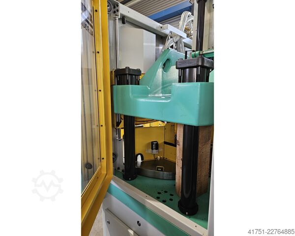 Macchina per stampaggio a iniezione Arburg Allrounder 1200 T 1000-170