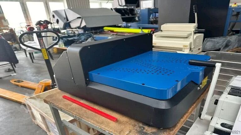 Řezací stroj Pandway E3304 cutting machine