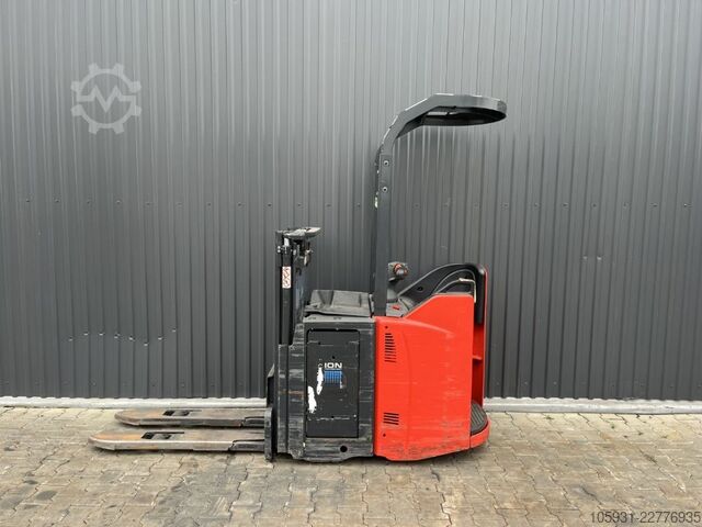 Stand-on gaffeltruck Linde L14SP