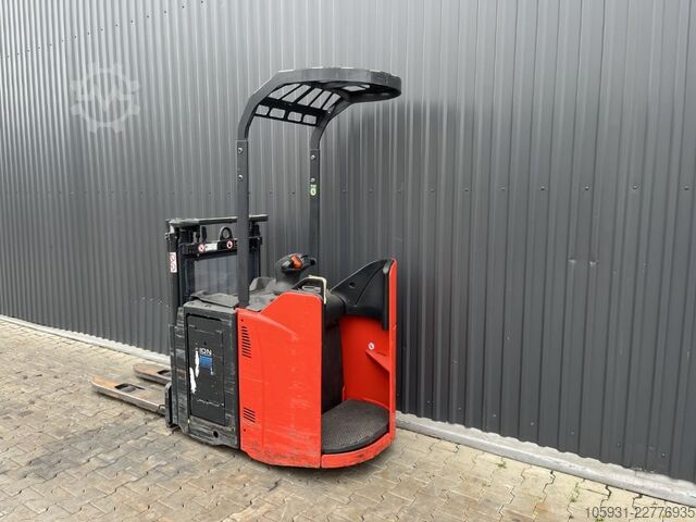 Stand-on gaffeltruck Linde L14SP