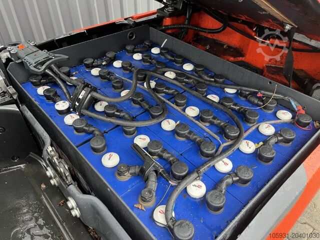 Ηλεκτρικό περονοφόρο 3 τροχούς Linde E16-02