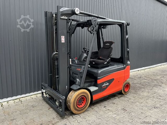 Electric 4-wheel forklift Linde E25L-02