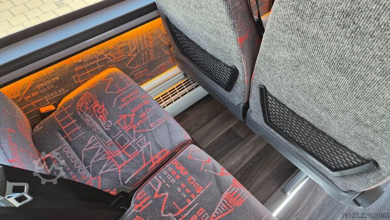 Minibus MERCEDES-BENZ 30 Sitzer Schul- Transferbus 519 Lagerfahrzeug