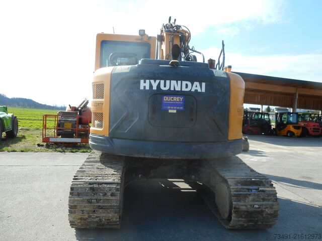 Chain excavator Hyundai HX145LCR Hammer Sortiegreifer 3 Löffel