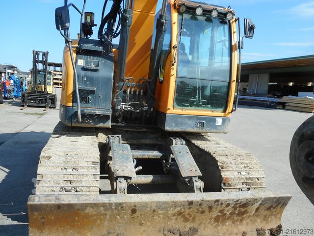 Chain excavator Hyundai HX145LCR Hammer Sortiegreifer 3 Löffel