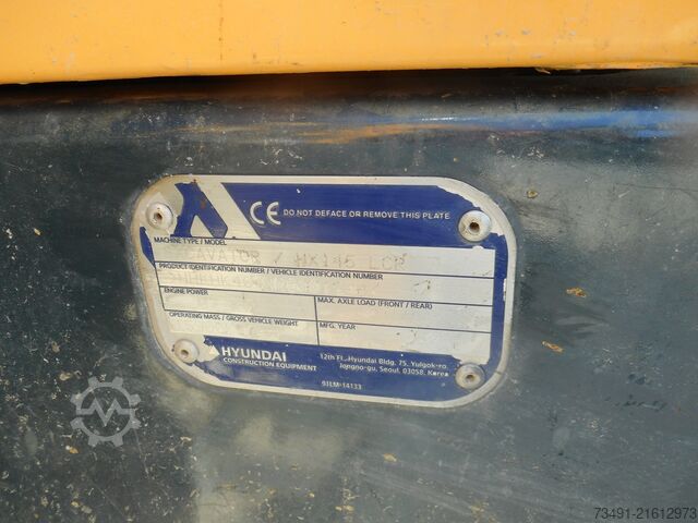 Chain excavator Hyundai HX145LCR Hammer Sortiegreifer 3 Löffel