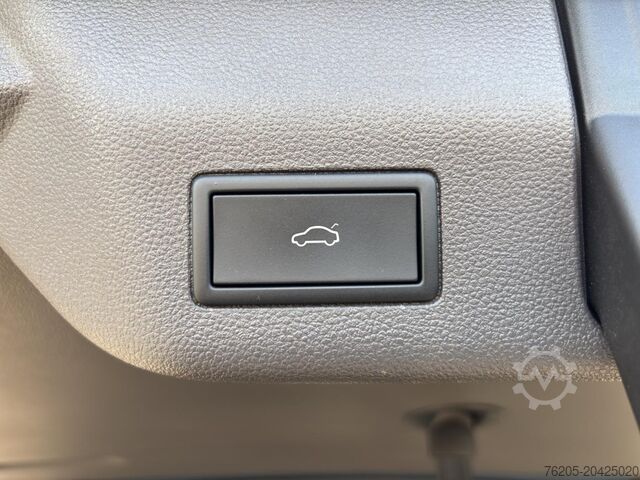 Minibus VW T7 Multivan 2.0 TDI Life ACC AUT Kam. KlimaA LED