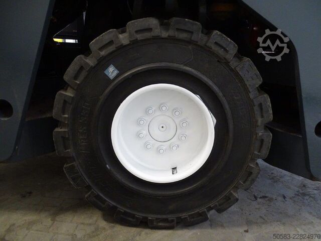 Firevejs sidelæsser Combilift C4000 - TRIPLEX