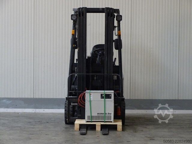 Elektrisk 3 -hjulet gaffeltruck Nissan S1N1L13Q - TRIPLEX