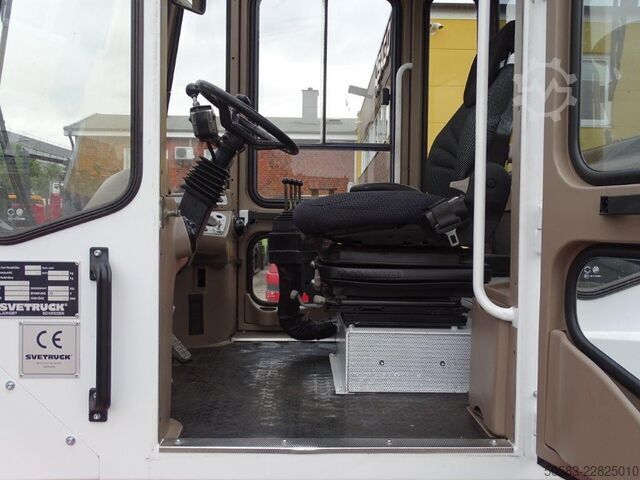 Chariot élévateur à fourche diesel Svetruck 12120-35