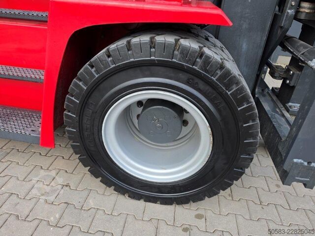 Dízelüzemű targoncá Kalmar DCG160-12 TRIPLEX