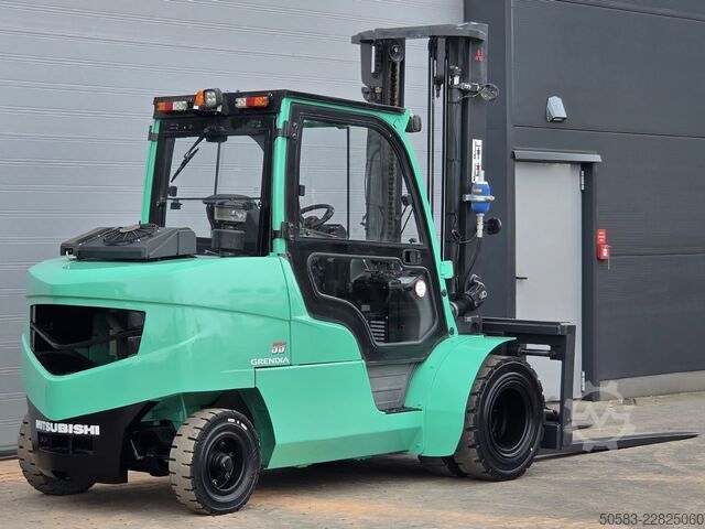 Dízelüzemű targoncá Mitsubishi FD55NT