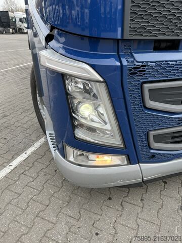 Standard tractor Volvo FH 460 Globetrotter / Dynamic Steering / 2 Tank...