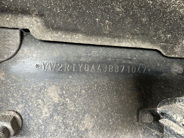 Standard tractor Volvo FH 460 Globetrotter / Dynamic Steering / 2 Tank...