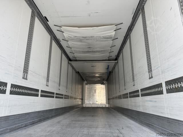 Hűtő félpótkocsi Schmitz Cargobull SKO 24 Bitemp Multitemp Vector HE 19mt Doppelstock