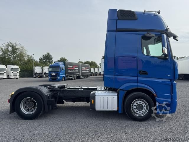Standard nyergesvontató Mercedes-Benz 1851 LS Actros Gigaspace 2 x PTO Retarder Standkli