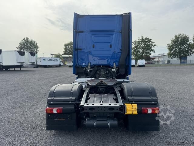 Standard nyergesvontató Mercedes-Benz 1851 LS Actros Gigaspace 2 x PTO Retarder Standkli
