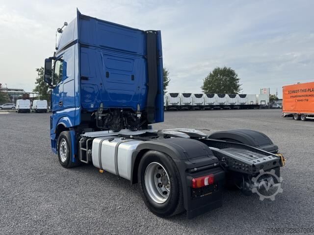 Standard nyergesvontató Mercedes-Benz 1851 LS Actros Gigaspace 2 x PTO Retarder Standkli