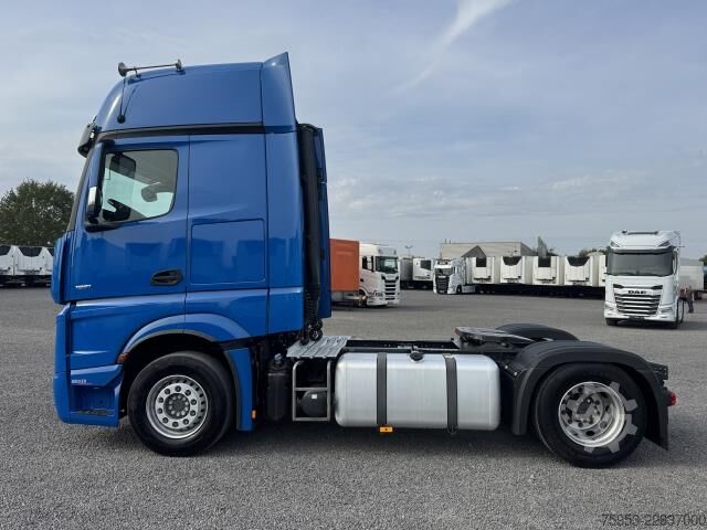 Standard nyergesvontató Mercedes-Benz 1851 LS Actros Gigaspace 2 x PTO Retarder Standkli