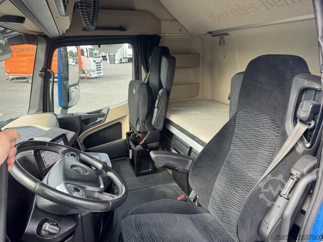 Standard nyergesvontató Mercedes-Benz 1851 LS Actros Gigaspace 2 x PTO Retarder Standkli