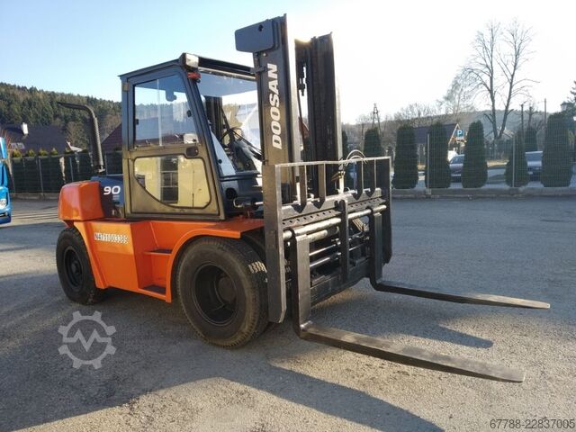 Čtyřkolový vysokozdvižný vozík DOOSAN D90S-5 / 9 ton