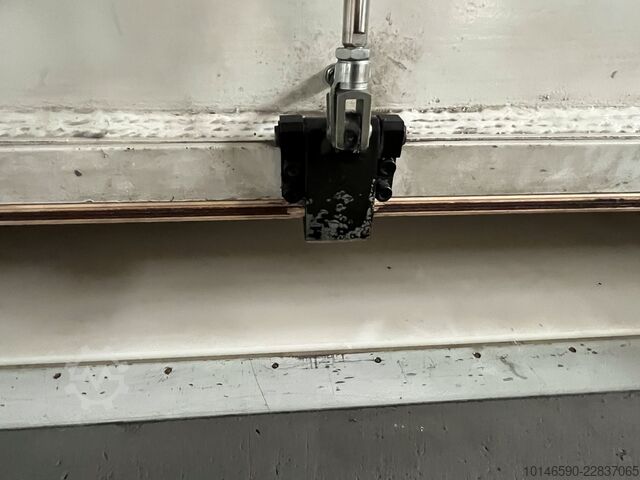 KAEV automatska hidraulična presa za izrezivanje (štancovanje) KAEV Automatic Hydraulic Die Cutting System