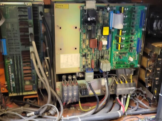 Macchina per lo stampaggio a iniezione CINCINNATI MILCRON 