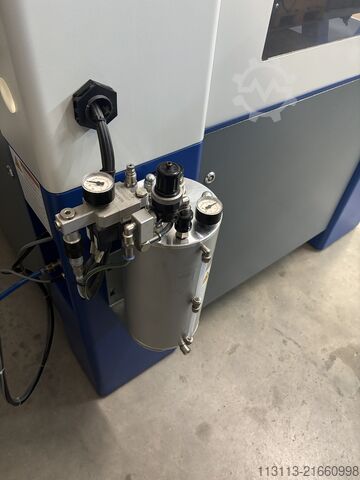 φρεζομηχανή γεφυρωτού τύπου διπλής κολόνας Datron M8