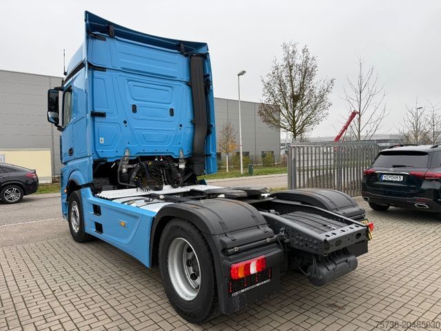 Standard SZM MERCEDES-BENZ Actros 1851 LS/Retarder/2xTank/StreamSpace